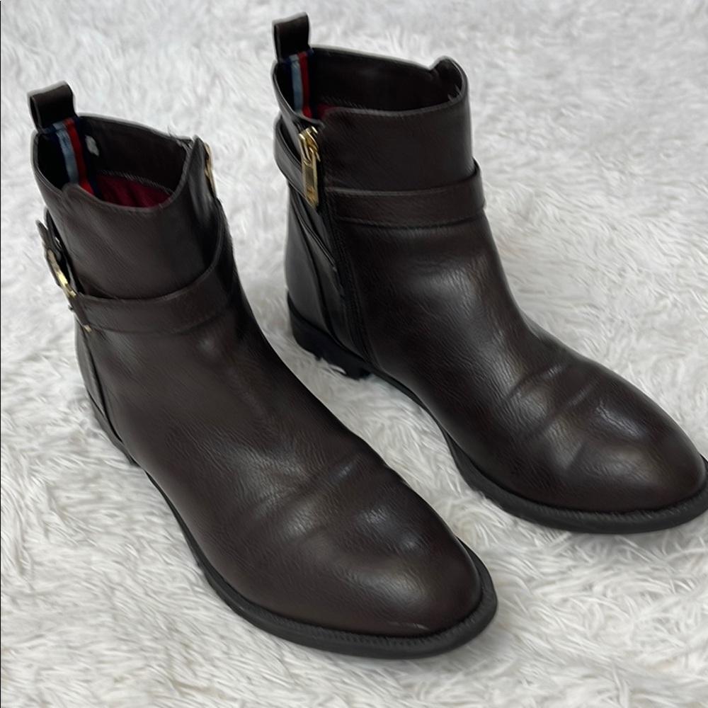 Tommy Hilfiger Twrumore-R WOMENS SIZE 10M Dark Brown Leather look Boots